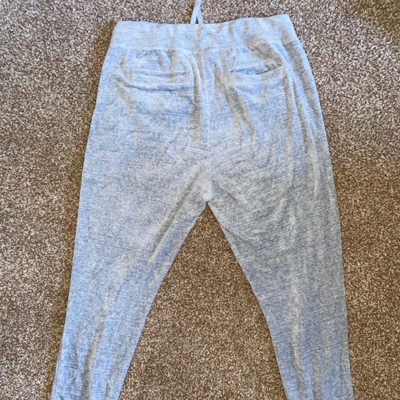 ❌SOLD❌ Lou & Grey Matching Gray Sweatsuit - Picture 4 of 8